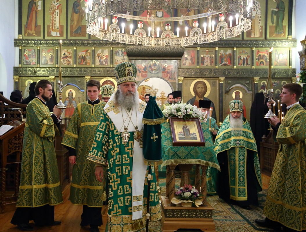Архиепископ Феогност возглавил в Стефано-Махрищском монастыре престольный праздник