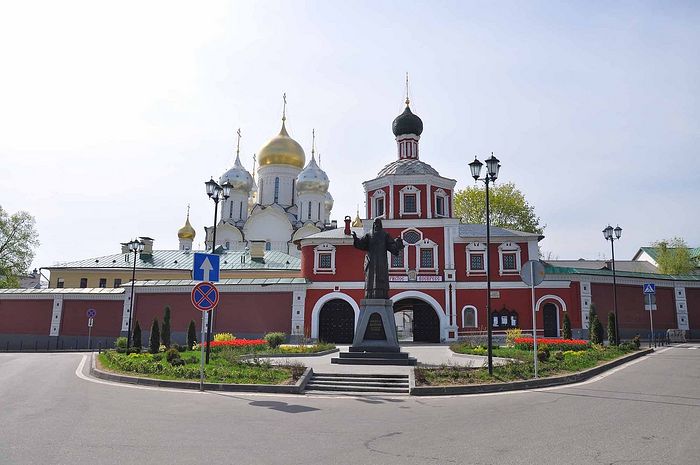 В Зачатьевском монастыре Москвы состоялся молебен о просвещении инославных христиан