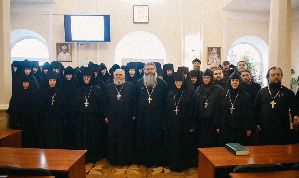 Стартовали курсы базовой подготовки в области богословия для монашествующих Костромской митрополии