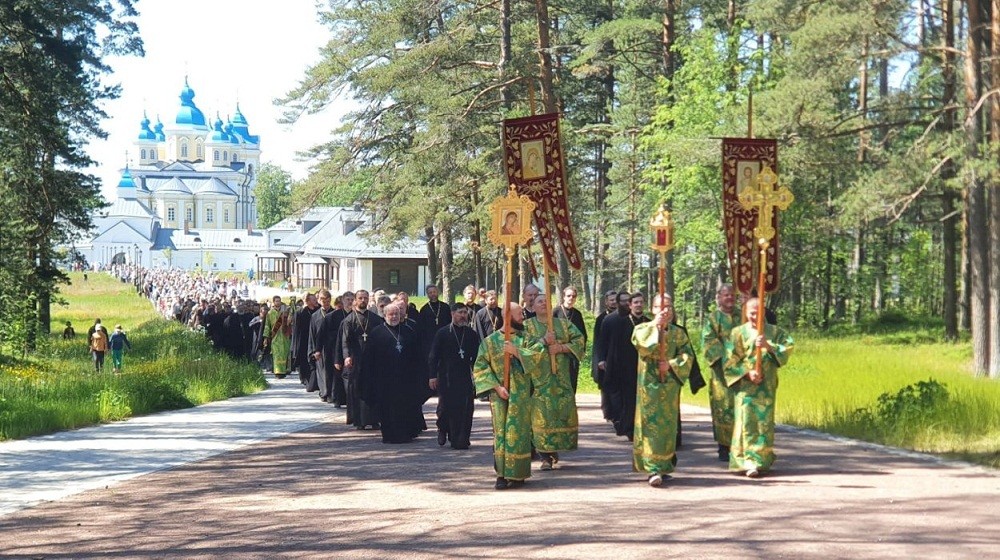 В Коневском монастыре Выборгской епархии молитвенно почтили память преподобного Арсения Коневского
