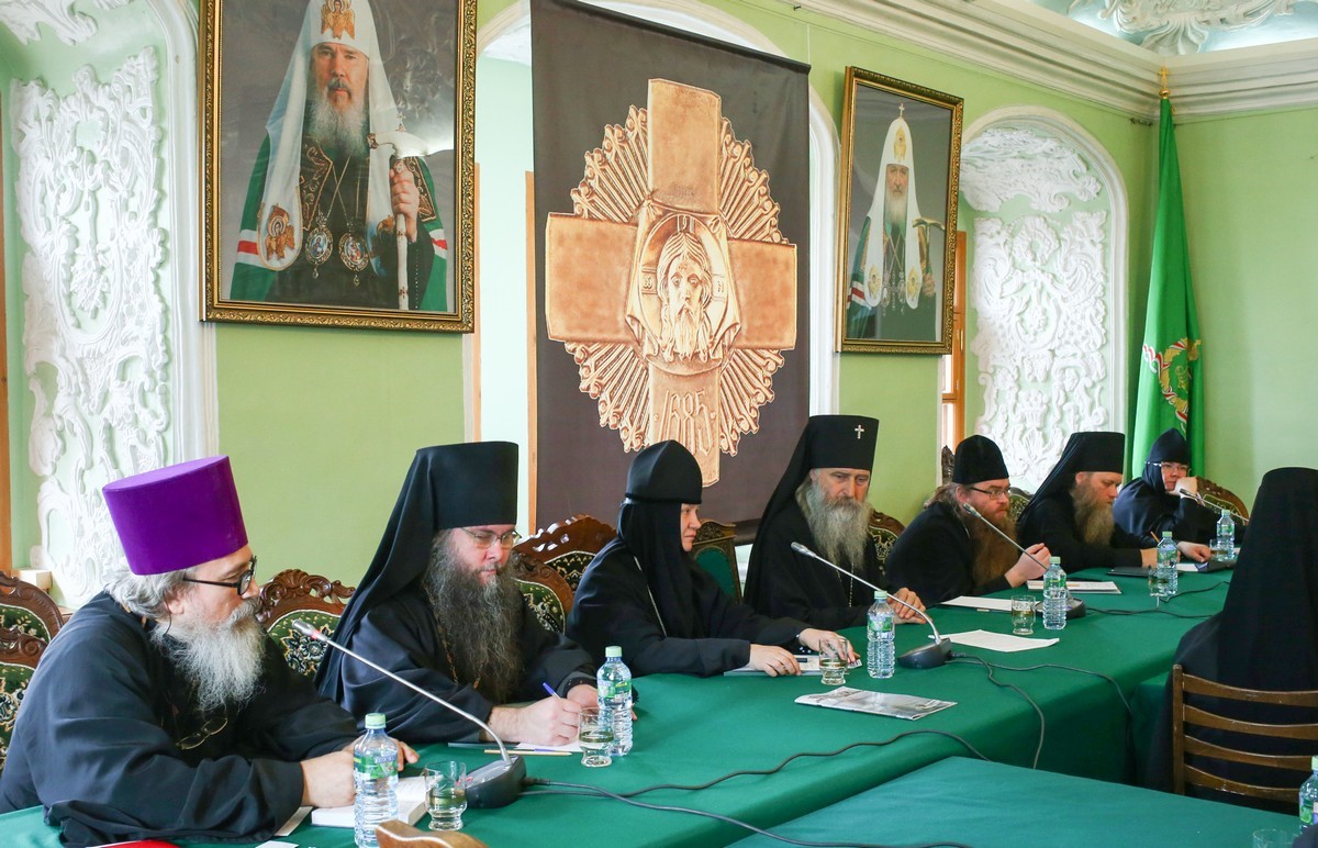 В Свято-Троицкой Сергиевой лавре провели очередное совещание игуменов и игумений ставропигиальных монастырей Русской Православной Церкви