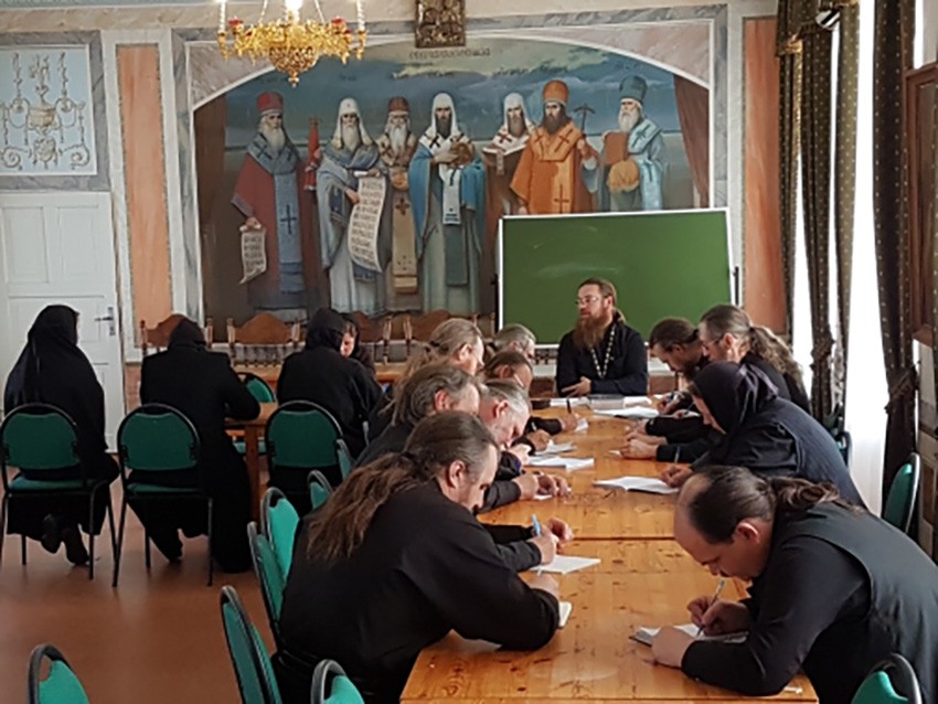 В Ярославле начали работу курсы базовой подготовки в области богословия для монашествующих