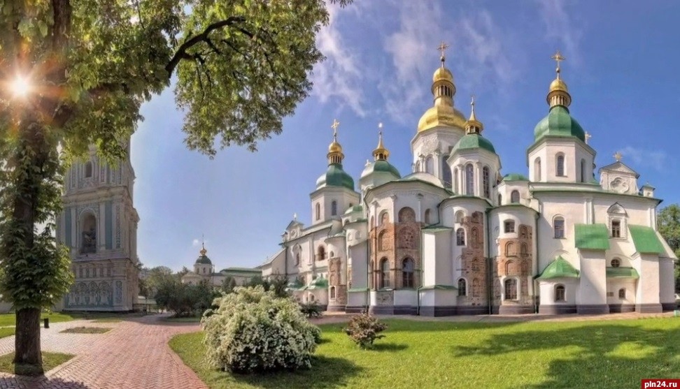 На портале Президентской библиотеки представлен фильм о фресках Мирожского монастыря г. Пскова