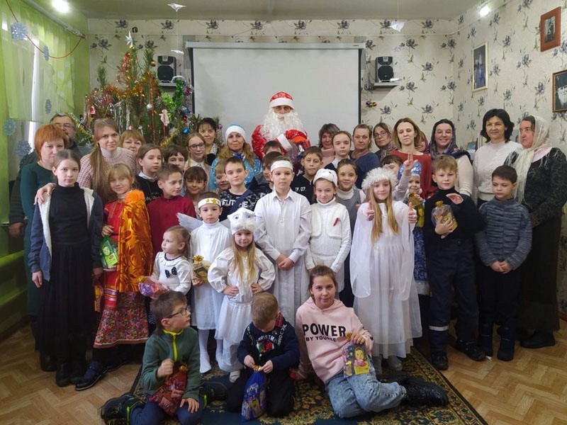 В воскресной школе Алексиевского монастыря Саратова прошел Рождественский концерт 