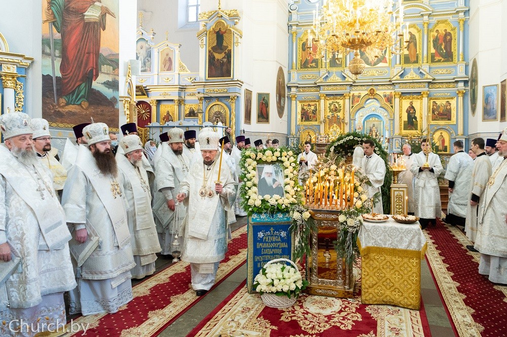 В первую годовщину кончины митрополита Филарета (Вахромеева) состоялись заупокойные богослужения в Жировичском монастыре