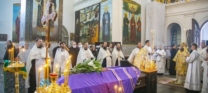 В Жировичском монастыре в Белоруссии состоялись отпевание и погребение схиепископа Дятловского Петра