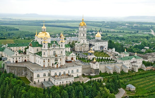 Братия Свято-Успенской Почаевской лавры обратилась к православным верующим