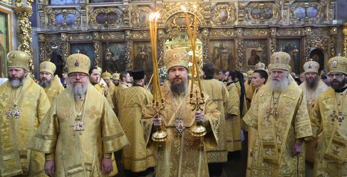 В Донском монастыре Москвы молитвенно почтили память святителя Тихона, Патриарха Московского и всея России 