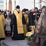 В Золотухинском монастыре Курской епархии прошло открытие памятника схимитрополиту Ювеналию (Тарасову) 
