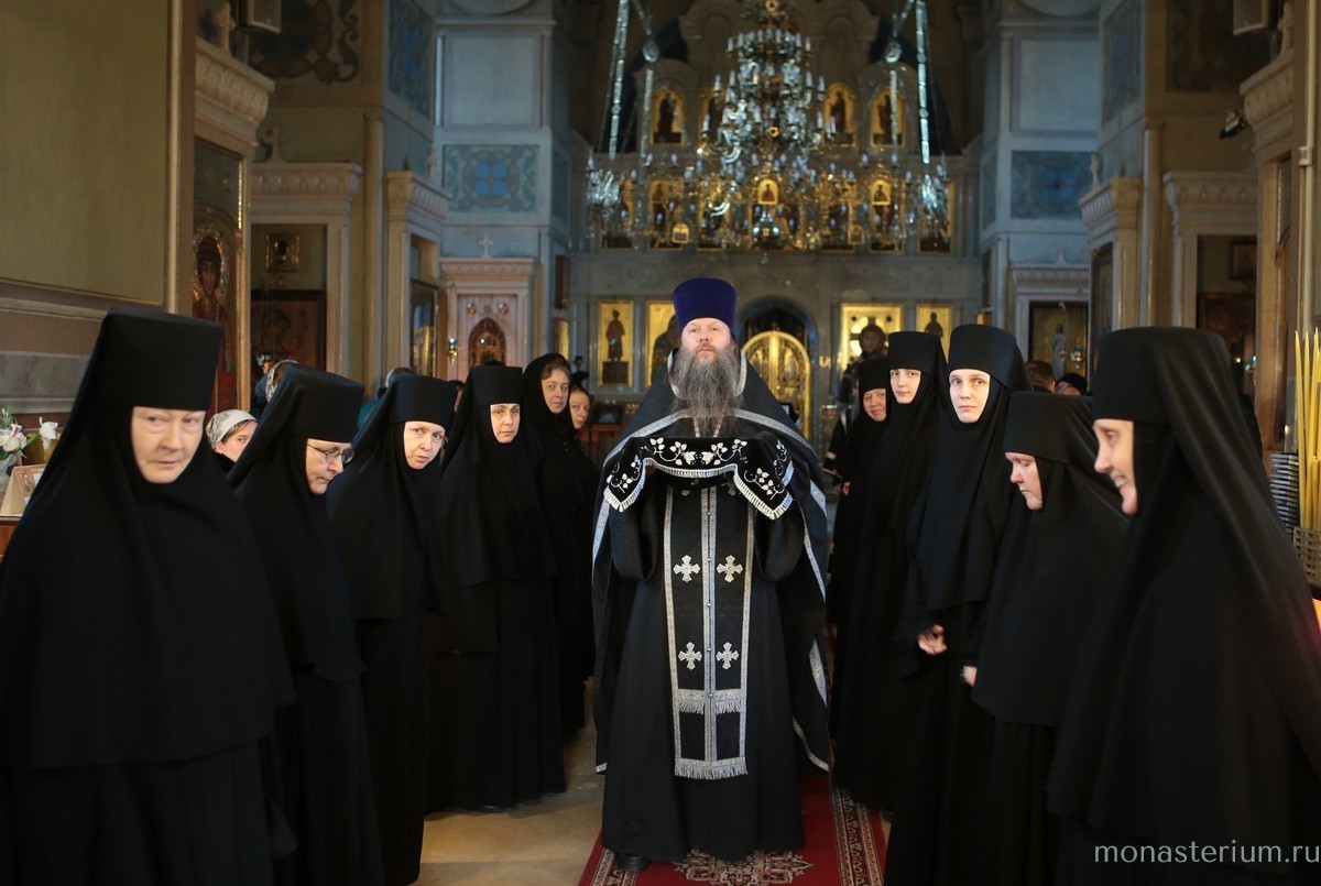 Епископ Иероним отслужил в Алексеевском монастыре великое повечерие с чтением Великого покаянного канона