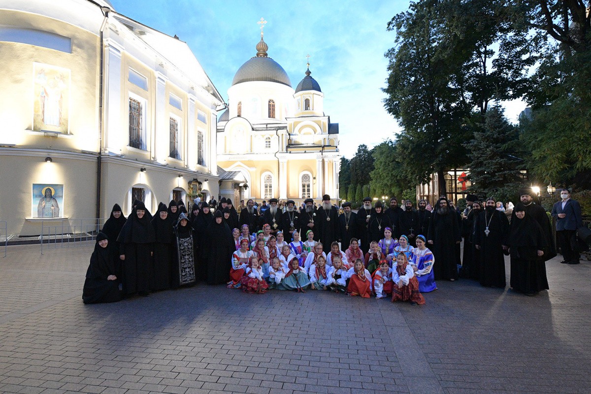 Делегация монашествующих Коптской Церкви посетила Покровский монастырь Москвы