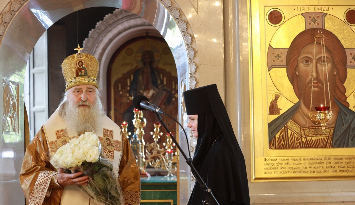 В Неделю Всех святых председатель Синодального отдела по монастырям и монашеству возглавил Литургию в Алексеевском монастыре