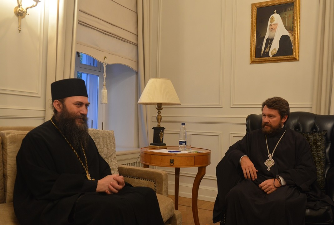Митрополит Иларион встретился с игуменом Хиландарского монастыря на Святой Горе Афон