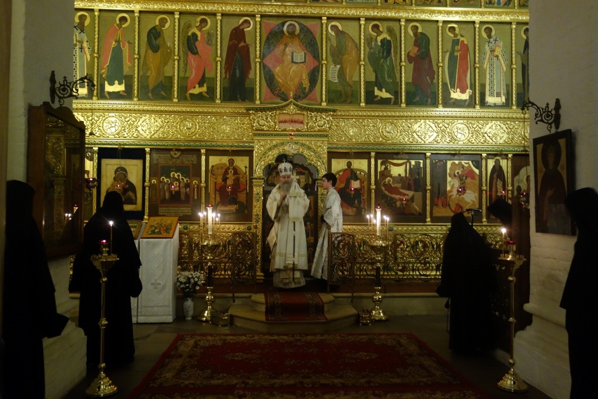 Архиепископ Феогност совершил Литургию в Богородице-Рождественском монастыре