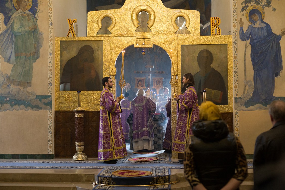 Епископ Пантелеимон возглавил воскресную Литургию в Марфо-Мариинской обители
