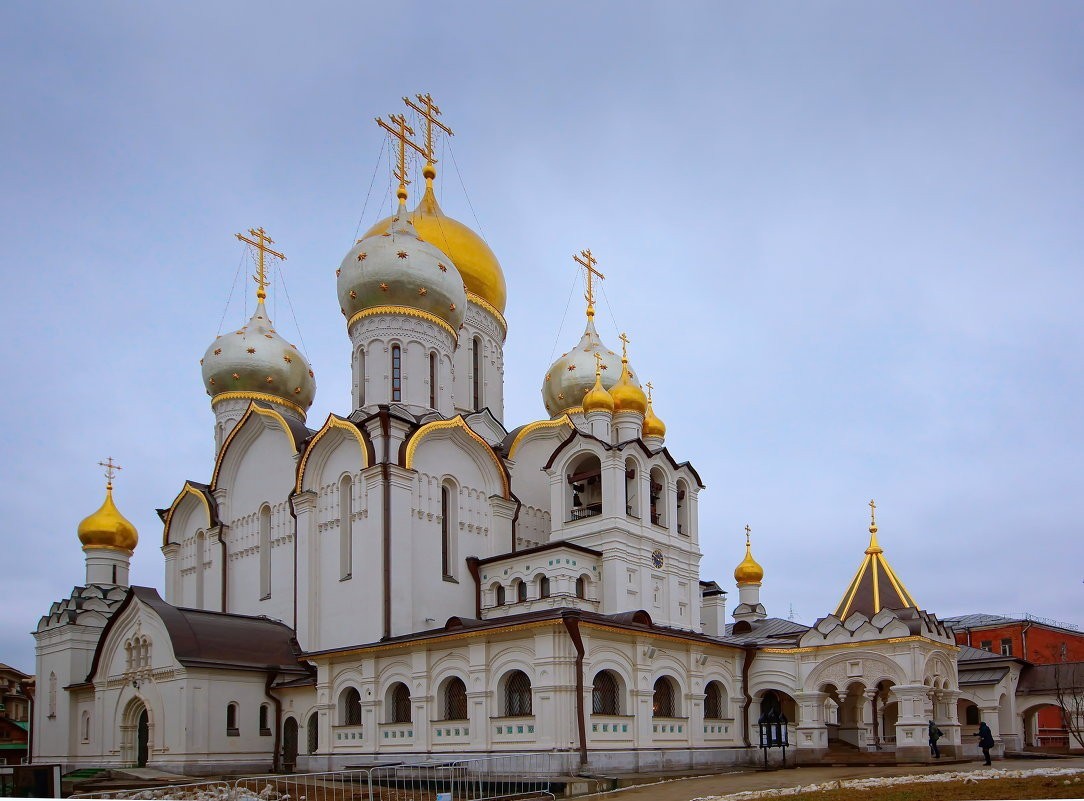 Архиепископ Феогност совершил Литургию в Зачатьевском монастыре