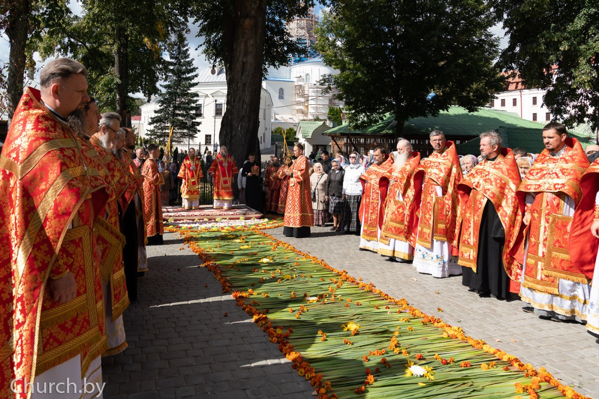 Патриарший экзарх всея Беларуси возглавил в Жировичской обители торжества в честь преподобномученика Серафима Жировичского