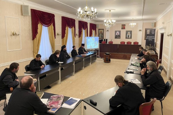 В Казанской епархии продолжают работу курсы для монашествующих