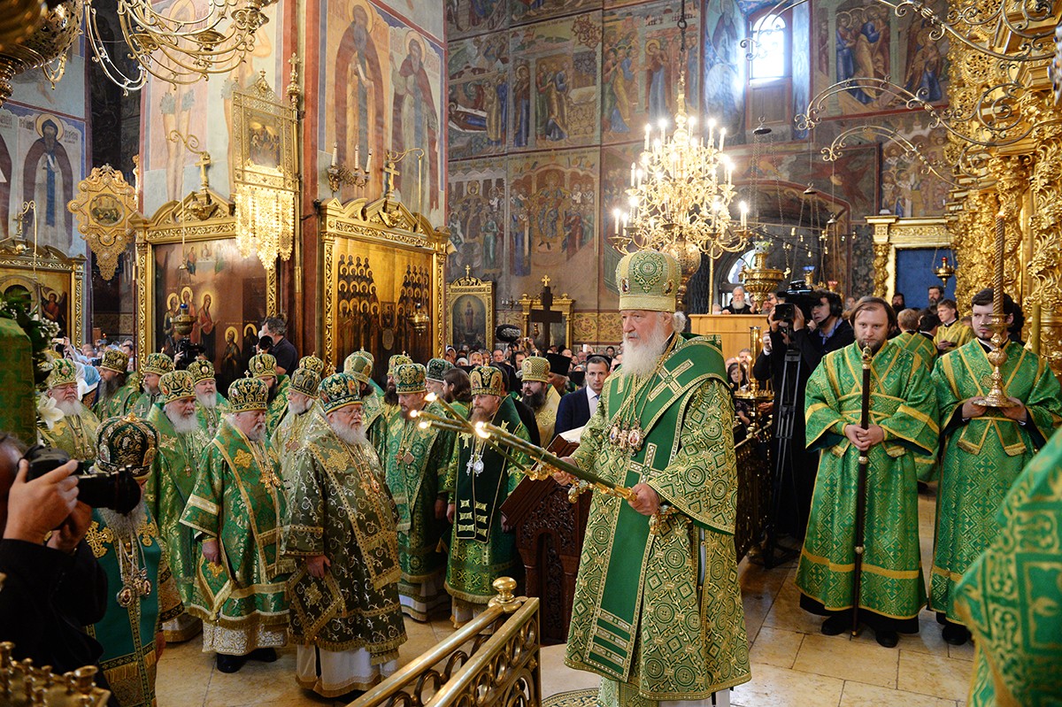 Патриарх Кирилл совершил Литургию в Троице-Сергиевой лавре в день памяти прп. Сергия Радонежского