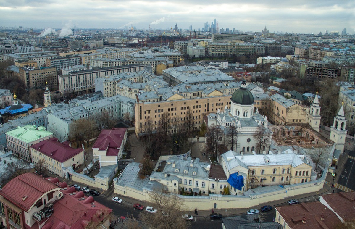 Ивановский монастырь в москве