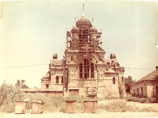 Пришли в разруху