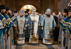 Архиепископ Феогност возглавил престольный праздник в Сретенском монастыре