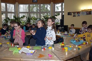 Творческая студия «Сфера» Николо-Угрешского монастыря  провела мастер-класс для воспитанников семейных детских домов
