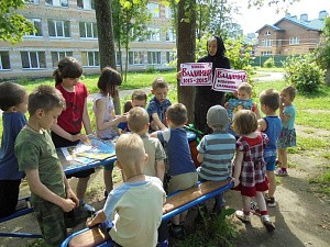 Трудница Введенского монастыря г. Иванова посетила воспитанников Социально-реабилитационного центра для несовершеннолетних
