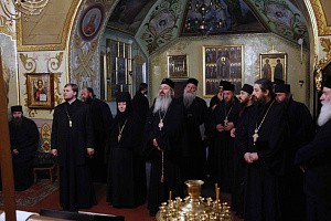 Архиепископ Ясский Феофан с группой паломников посетили Корецкий монастырь