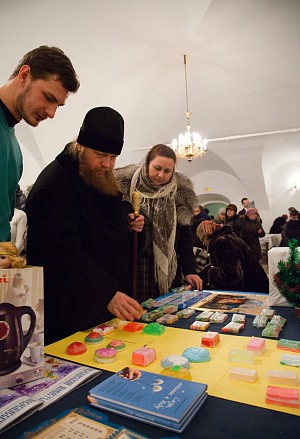 Благотворительная ярмарка в Новоспасском монастыре