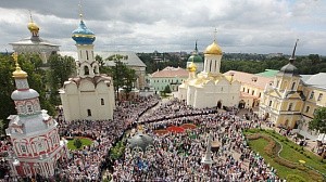 Предстоятель Русской Церкви возглавил служение Литургии в Троице-Сергиевой лавре