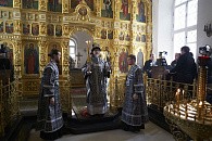 Митрополит Марк отслужил Литургию Преждеосвященных Даров в Свято-Троицком монастыре Рязани