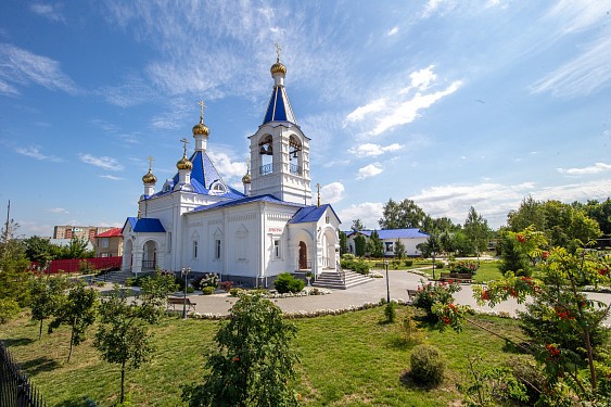 Свято-Успенский женский монастырь г. Покровска (Энгельса)