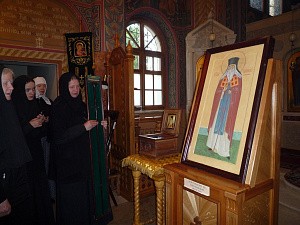 В Зачатьевский монастырь доставлены святыни из Ново-Нямецкой обители Молдовы