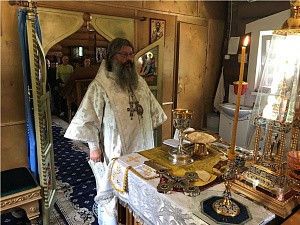 Митрополит Кирилл отслужил Литургию в монастыре на Ганиной Яме