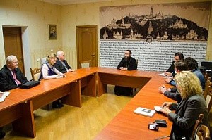 В Киево-Печерской лавре состоялась встреча представителей немецкого Бундестага с главой Информационного отдела УПЦ