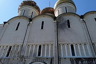 На Донбассе повреждены при обстрелах Николо-Васильевский монастырь и три храма 