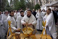 В праздник Крещения Господня епископ Бахчисарайский Каллиник совершил Литургию в Инкерманском Климентовском монастыре