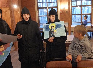 Дети из Воскресной школы провели каникулы в Крестовоздвиженской обители