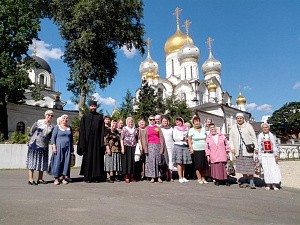 Зачатьевский монастырь посетили прихожане Князь-Владимирского храма Москвы