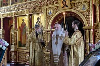 Председатель Синодального отдела по монастырям и монашеству совершил Литургию в Свято-Троицком Александро-Невском ставропигиальном монастыре