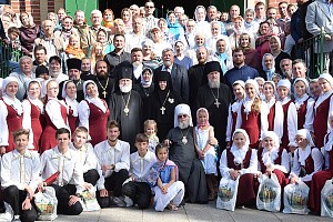 В Успенском Пюхтицком монастыре отметили 125-летие обители в день ее престольного праздника
