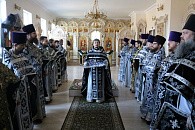 Епископ Губкинский Софроний совершил Литургию в Борисовском Богородице-Тихвинском монастыре