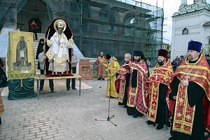 В Иосифо-Волоцкий монастырь совершили крестный ход с иконой свт. Николая
