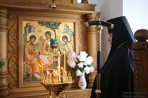 В Знаменском монастыре г. Гороховца Муромской епархии встретили праздник Святой Троицы