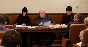 В Зачатьевском монастыре Москвы состоялось совещание рабочей группы по вопросу воссоздания приписного храма Воскресения Словущего