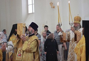 Архиепископ Сергиево-Посадский Феогност совершил Литургию  в Кресто-Воздвиженском Иерусалимском монастыре