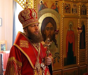 Наместник Новоспасского монастыря отслужил Литургию в больничном храме