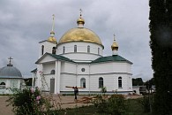 Реставрация фасада главного храма обители завершилась в Спасо-Казанском монастыре города Острова