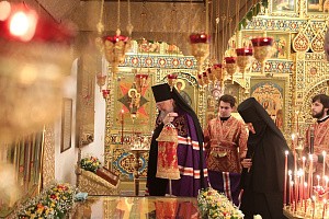 Епископ Серафим совершил Литургию в Зачатьевском монастыре  в день его престольного праздника